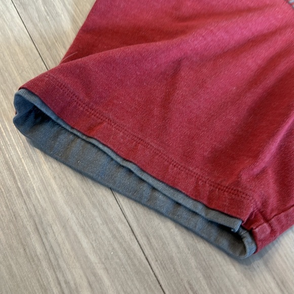 ARROW - Red and Grey stripe T-Shirt - Picture 3 of 5